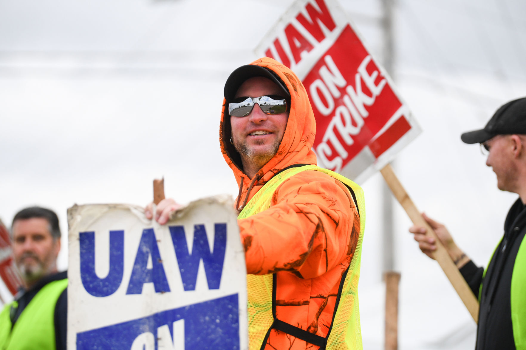 103021-qc-nws-deerestrike-003